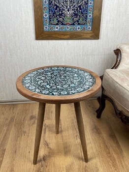 Green Lotus Motif Iznik Ceramic Side Table - Çini Evi