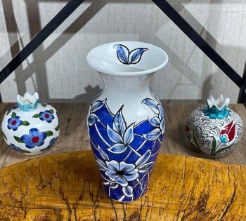 Blue Ground 18cm Iznik Vase - Çini Evi (1)