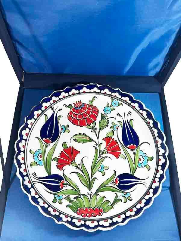 „Has Bahçe“ Iznik-Keramikteller – 25 cm Handgefertigter Wand- und Präsentierteller mit Tulpen- und Granatapfelmotiv - 3