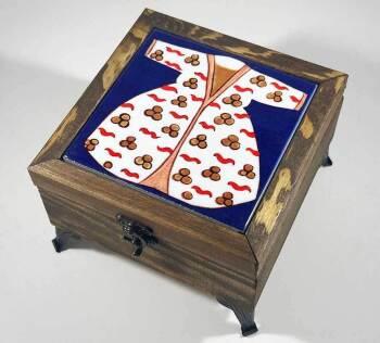 Holz-Aufbewahrungsbox mit osmanischem Kaftan-Motiv - Çini Evi