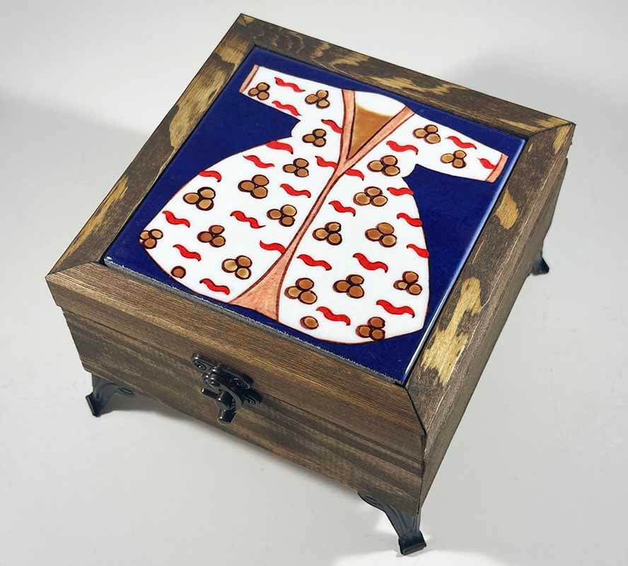 Holz-Aufbewahrungsbox mit osmanischem Kaftan-Motiv - 1