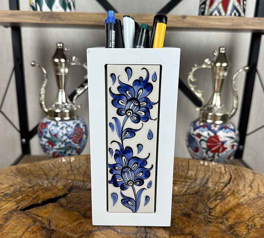 Iznik-Frühling – Holz-Stiftehalter mit Iznik-Keramik - 2