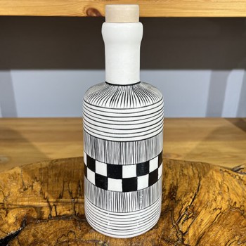 Huilier en céramique d’Iznik motif carrés et lignes noir et blanc - 1