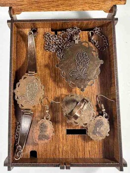 Hyacinth Motif Iznik Ceramic Jewelry Set - 4