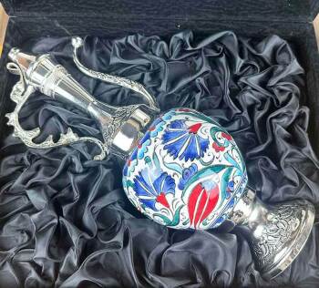 Iznik-Keramik-Kannen-Set mit roten Tulpen- und Blumenmotiven - 3