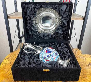 Iznik-Keramikkannen-Set mit Tulpen- und Nelkenmotiv - 2