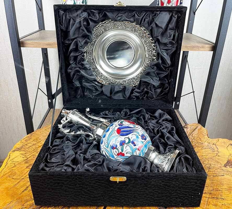 Iznik-Keramikkannen-Set mit Tulpen- und Nelkenmotiv - 2