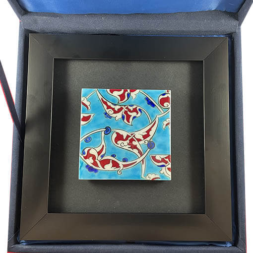 Iznik-Keramikplakette mit hellblauem Hintergrund - 2