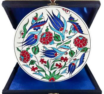 Iznik-Keramikteller als Geschenk mit Granatapfel- und Tulpenmotiv 18 cm - Çini Evi