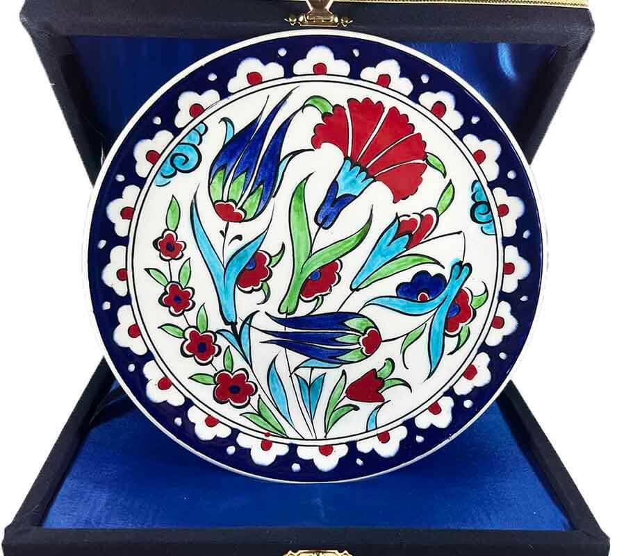 Iznik-Keramikteller als traditionelles Geschenk mit Tulpen- und Nelkenmotiv 18 cm - 1
