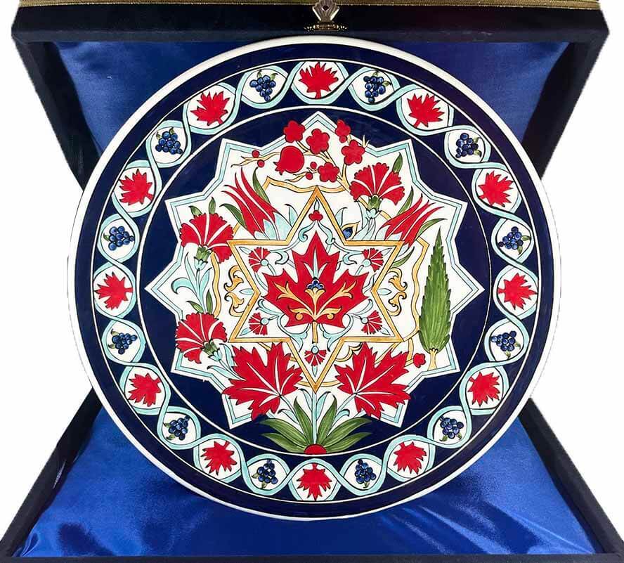 Iznik-Keramikteller | Geschäftsgeschenk Kanada–Türkiye 30 cm - 1