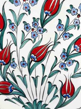 Iznik-Keramikteller mit Tulpen- und Hyazinthenmotiv – 25 cm Handgefertigter Wandteller - Çini Evi (1)