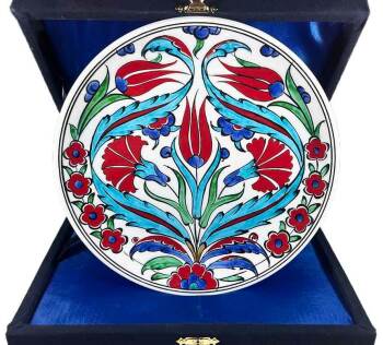 Iznik-Keramikteller mit türkisfarbenem Tulpen- und Nelkenmotiv 18 cm - Çini Evi