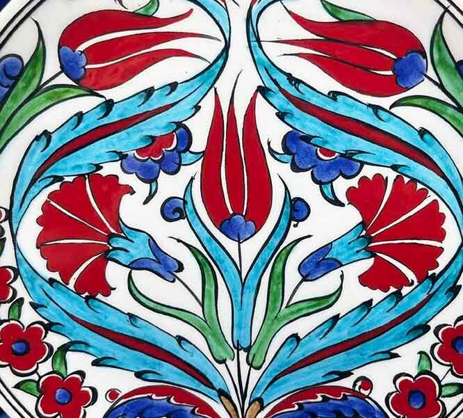 Iznik-Keramikteller mit türkisfarbenem Tulpen- und Nelkenmotiv 18 cm - 2