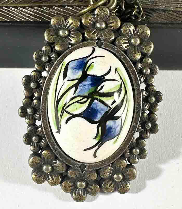 İznik Lesezeichen mit Blauen Tulpen – Symbol von Eleganz & spiritueller Liebe - 1