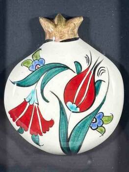 Kırmızı Lale ve Karanfil – İznik Çinili Nar Plaket - 2