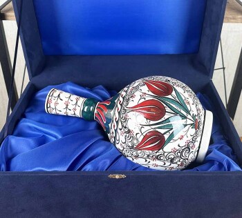 Kırmızı Laleler – İznik Çini Vazo - Çini Evi (1)