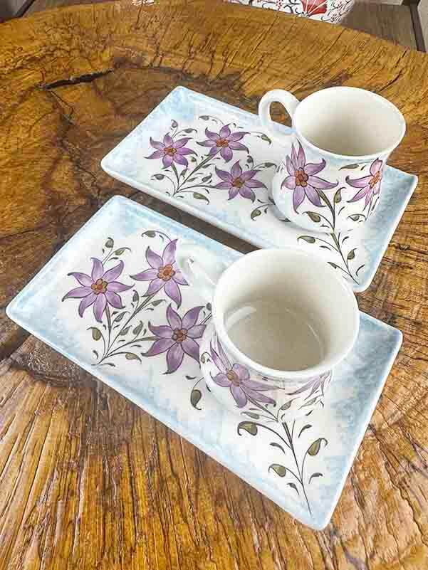 Le Set de Présentation pour le Café à Motif Bouquet de Fleurs Violettes – Cadeau d’Exception - 3