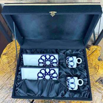 Le Set de Présentation pour le Café à Motif Géométrie Seldjoukide – Pour Intérieurs Modernes - 4