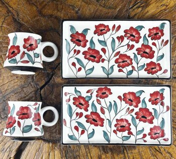 Le Set de Présentation pour le Café à Motifs Jardin de Fleurs Rouges – Cadeau Élégant - Çini Evi