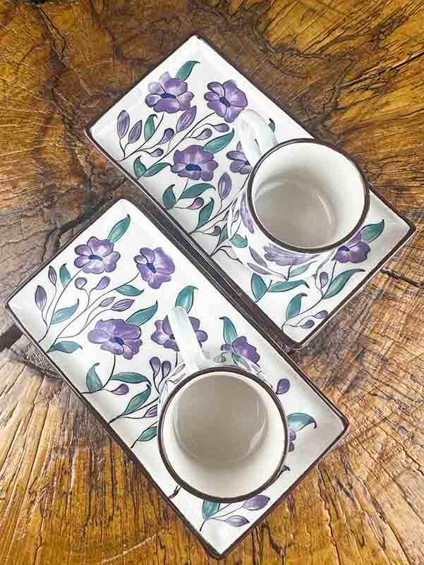 Le Set de Présentation pour le Café à Motifs Jardin de Fleurs Violettes – Design Spécial - 3