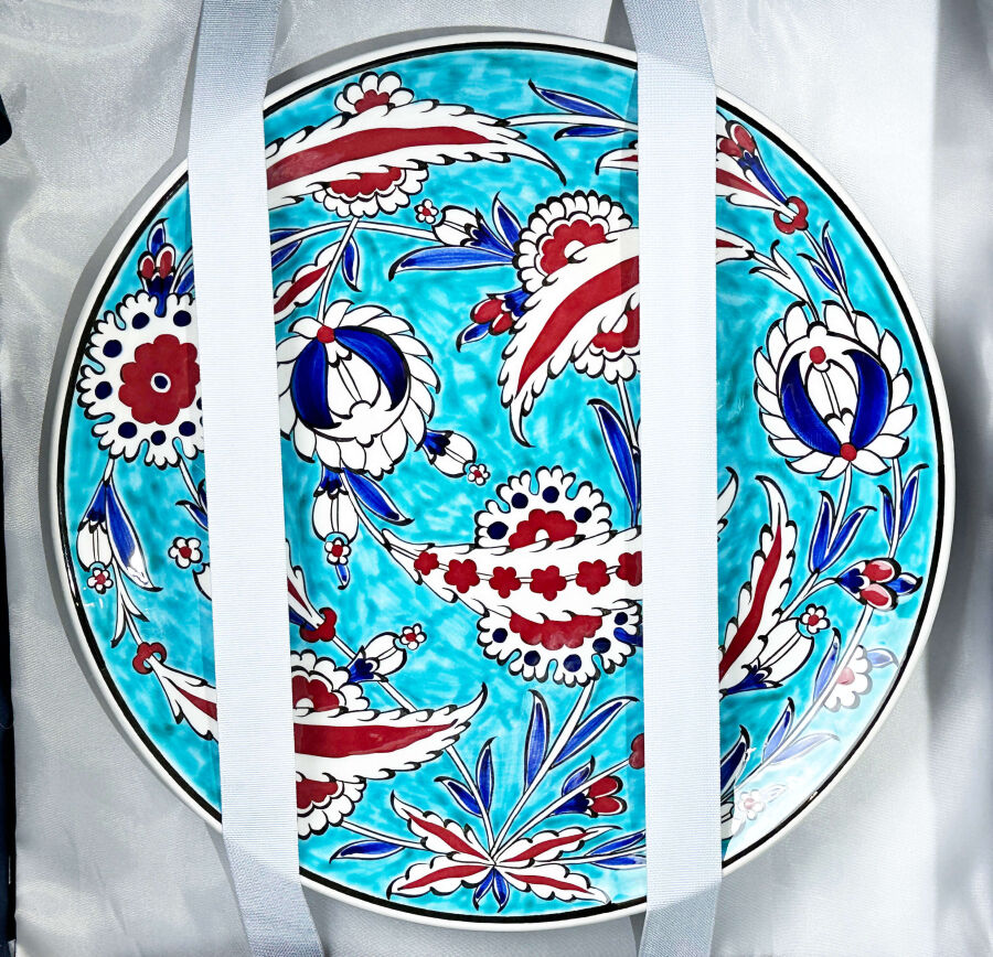 Lotus Motif Iznik Ceramic Vase and Plate Set - 2