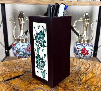 Lotus Zarafeti – İznik Çinili Ahşap Kalemlik - Çini Evi