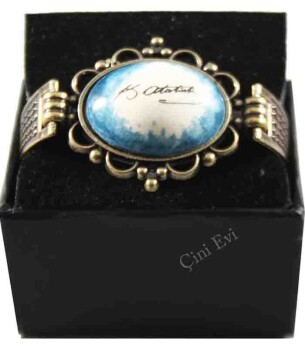 Mavi Zeminde Atatürk İmzalı Çini Bileklik - Çini Evi