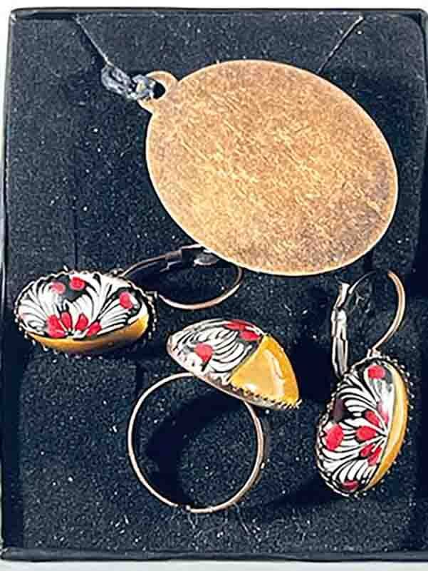 Milk Coffee and Halic Pattern Iznik Ceramic Jewelry Set - 2