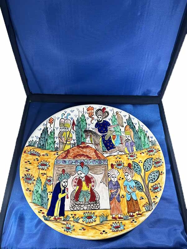 Minyatürlü İznik Çini Tabak – Hükümdara Elçi Kabulü (30 cm) - 3