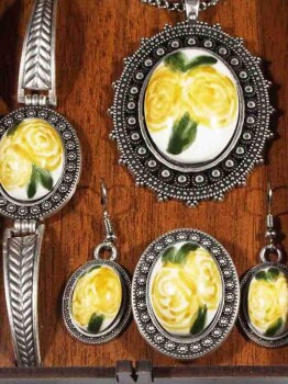 Modern bemaltes Iznik-Keramik-Schmuckset - 2