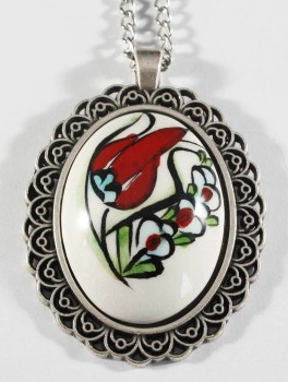 Necklace tip with single tulip pattern - Çini Evi