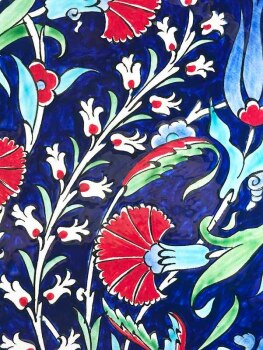 Nişan Hediyesi, Mavi Zeminli Lale ve Karanfil Desenli İznik Çini Tabak - Çini Evi (1)