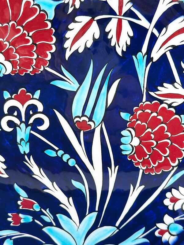 Nişan Hediyesi, Mavi Zeminli Lale ve Karanfil Desenli İznik Çini Tabak - 2