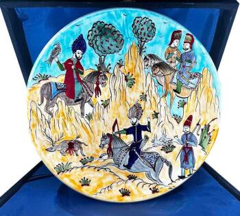 Osmanisches Miniaturmotiv – Iznik-Keramikteller mit Jagdszene - Çini Evi