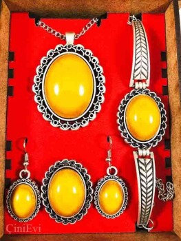 Parure moderne en céramique d’Iznik avec pierre jaune - 2
