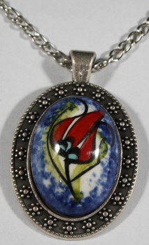 Pendentif Iznik motif tulipe sur fond bleu - 1