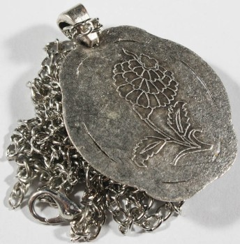 Pendentif Motif Oeillet - 2