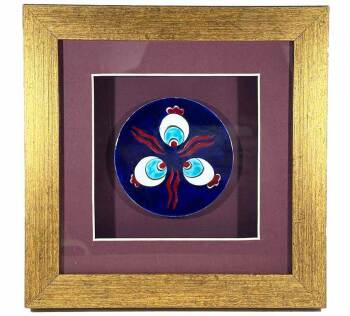 Plaque encadrée en céramique d’Iznik – Motif Çintemani sur fond bleu - 1