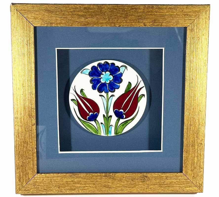 Plaque avec passe-partout en céramique d’Iznik motif double tulipe et printemps - 1