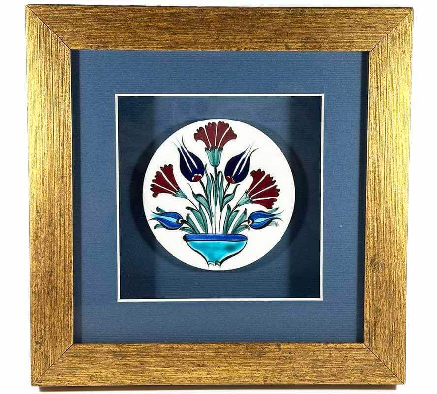 Plaque en céramique d’Iznik motif fleurs dans un vase - 1