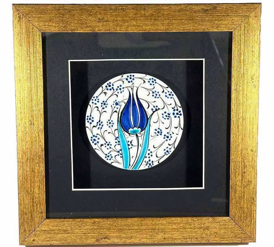 Plaque en céramique d’Iznik motif tulipe bleue - 1