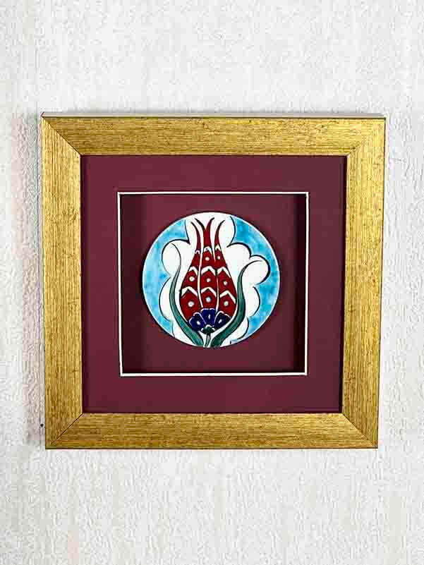 Plaque en céramique d’Iznik motif tulipe élégante - 5