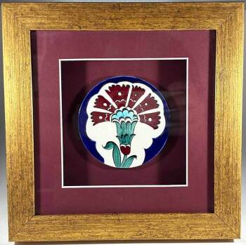 Plaquette de Remerciement avec Motif Œillet – Céramique d'Iznik Artisanale dans un Cadre Passe-Partout - Çini Evi
