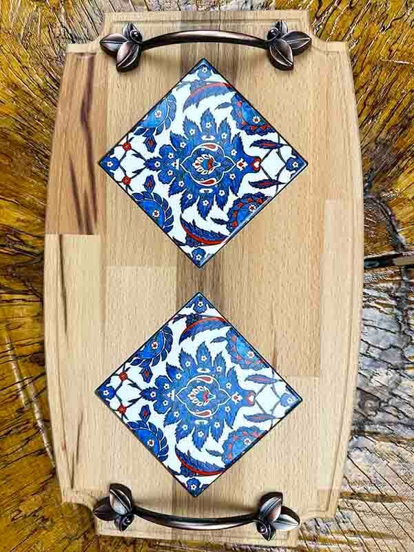 Plateau en bois avec carreaux d’Iznik – Motif de fleur de lotus - 2