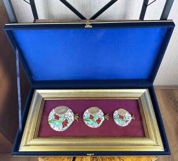 Prestige Gift: Carnation and Peace Motif Passe-Partout Ceramic Pomegranate Panel - 4