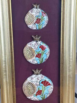 Prestige Gift: Carnation and Peace Motif Passe-Partout Ceramic Pomegranate Panel - 3