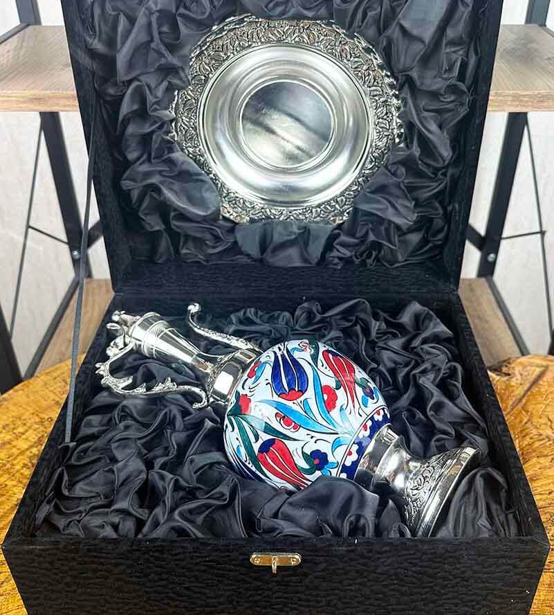 هدية ثقافية مرموقة – طقم إبريق خزفي من إزنيق مطلي بالفضة - 2