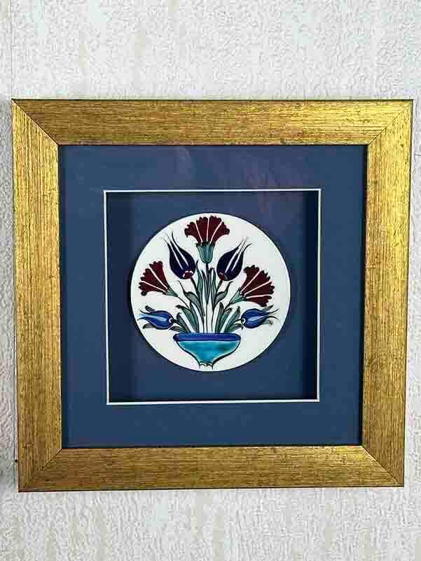 Iznik-Keramikplakette mit Blumen-in-der-Vase-Motiv - 5