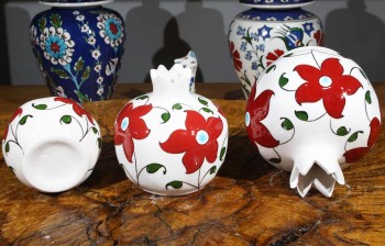 Red Flower Motif Pomegranate Set - 2
